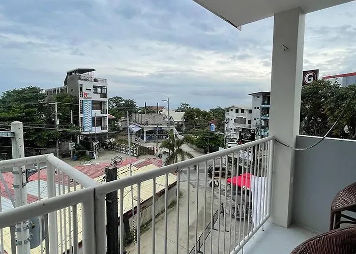 Surfers Point Deck An'Nex Hostel San Juan 